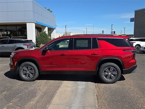 New 2026 Chevrolet Traverse LT w/ Driver Confidence Package image 2