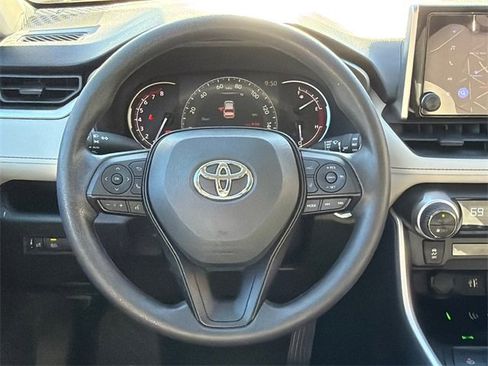 Used 2025 Toyota RAV4 XLE image 23