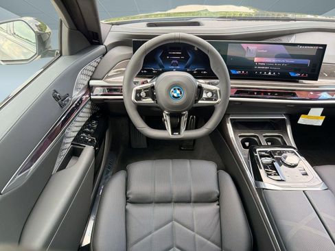 New 2026 BMW i7 xDrive60 AWD/4WD image 4