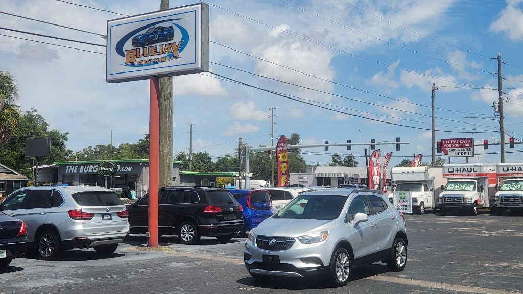 Used 2017 Buick Encore Preferred FWD image 1