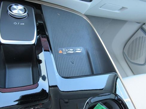 New 2026 Buick Enclave Avenir image 25