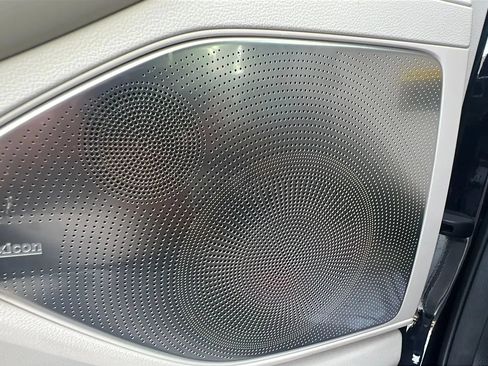 Used 2021 Genesis G90 5.0 Ultimate RWD image 19