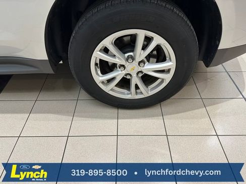 Used 2017 Chevrolet Equinox LT w/ Convenience Package FWD image 23