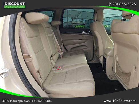 Used 2015 Jeep Grand Cherokee Laredo w/ Quick Order Package 23E AWD/4WD image 9