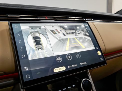 Used 2023 Land Rover Range Rover Autobiography image 74