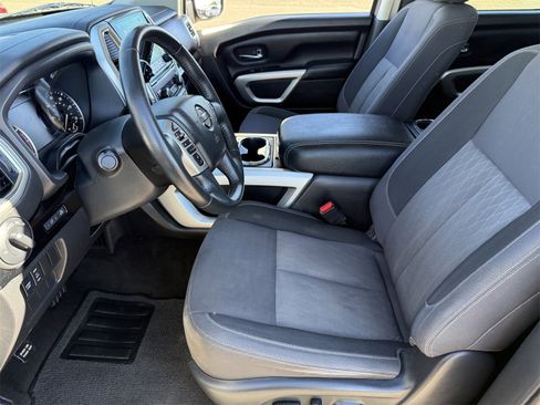 Used 2020 Nissan Titan SV w/ SV Convenience Package image 20
