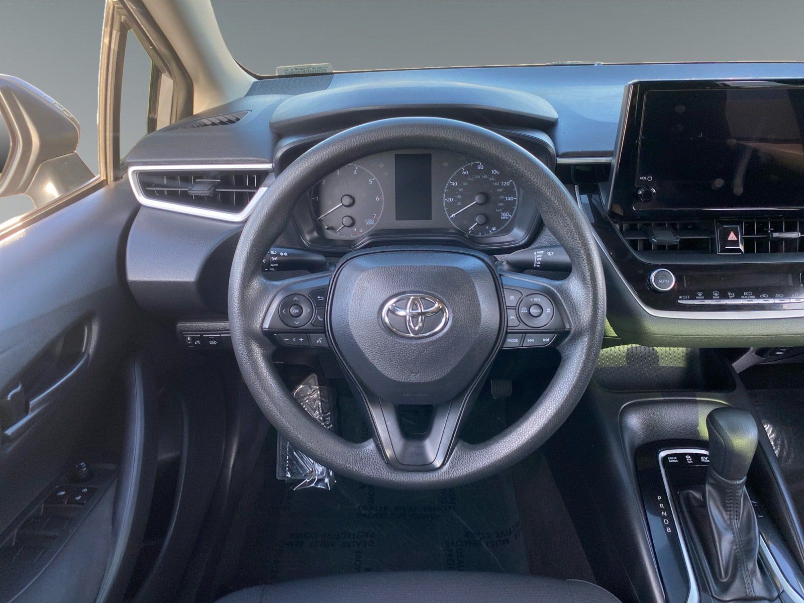 Used 2024 Toyota Corolla LE FWD image 12