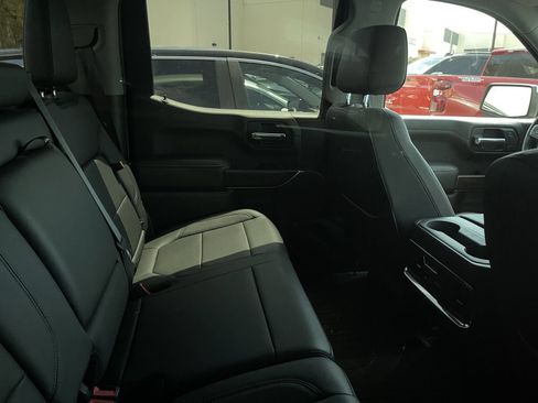 Used 2019 GMC Sierra 1500 SLT w/ SLT Premium Plus Package AWD/4WD image 8