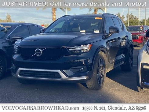 Used 2022 Volvo XC40 P8 Recharge Plus image 1