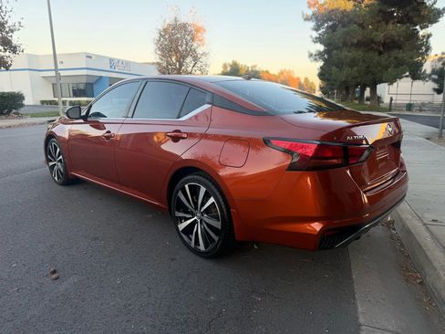 Used 2019 Nissan Altima 2.5 SR w/ SR Premium Package image 6