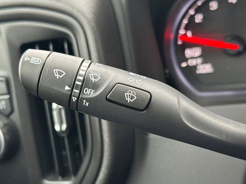 Used 2025 Chevrolet Silverado 1500 Custom image 37