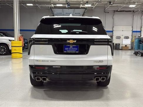 Used 2025 Chevrolet Traverse High Country image 5