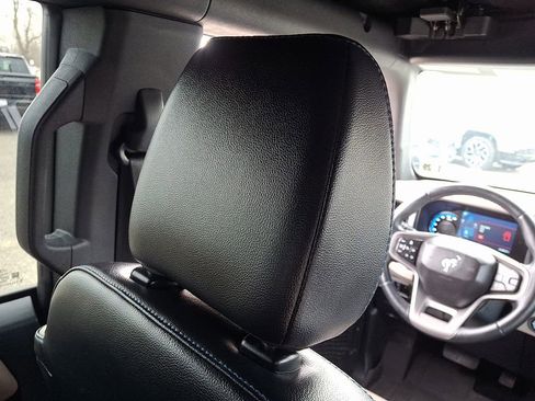 Used 2024 Ford Bronco Wildtrak image 14