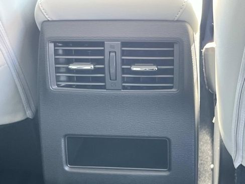 New 2026 Mitsubishi Outlander SE FWD image 15