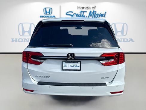 Certified 2024 Honda Odyssey Elite image 6