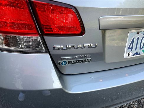 Used 2010 Subaru Legacy 2.5i Premium image 22