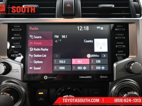 Used 2024 Toyota 4Runner SR5 Premium w/ Moonroof Package AWD/4WD image 17