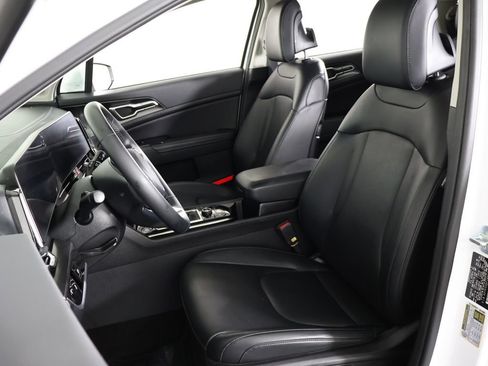 Used 2024 Kia Sportage EX FWD image 29