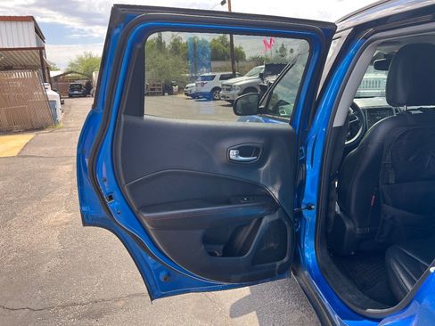Used 2018 Jeep Compass Trailhawk w/ Leather Interior Group AWD/4WD image 14