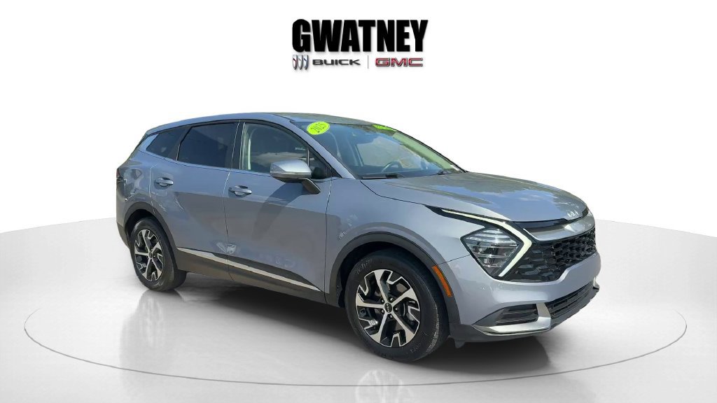 Used 2025 Kia Sportage EX FWD image 3