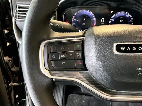 Used 2024 Jeep Wagoneer L Series II w/ Flexible Seating Group image 24