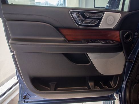 Used 2018 Lincoln Navigator Reserve w/ Technology Package image 8