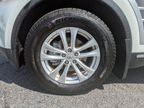 Used 2010 INFINITI FX35 AWD w/ Navigation Pkg image 46