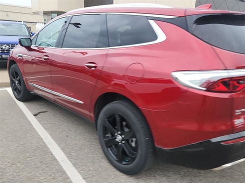 Used 2023 Buick Enclave Essence w/ Sport Touring Edition AWD/4WD image 7