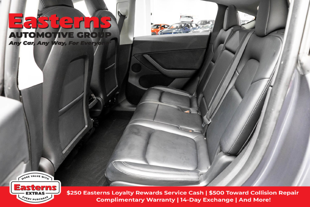 Used 2022 Tesla Model Y Long Range AWD/4WD image 17