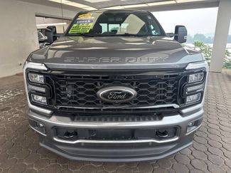 Used 2025 Ford F350 Lariat w/ Lariat Ultimate Package AWD/4WD video 2