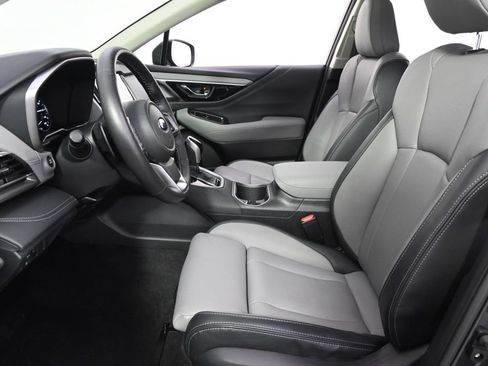 Used 2025 Subaru Outback Limited AWD/4WD image 13