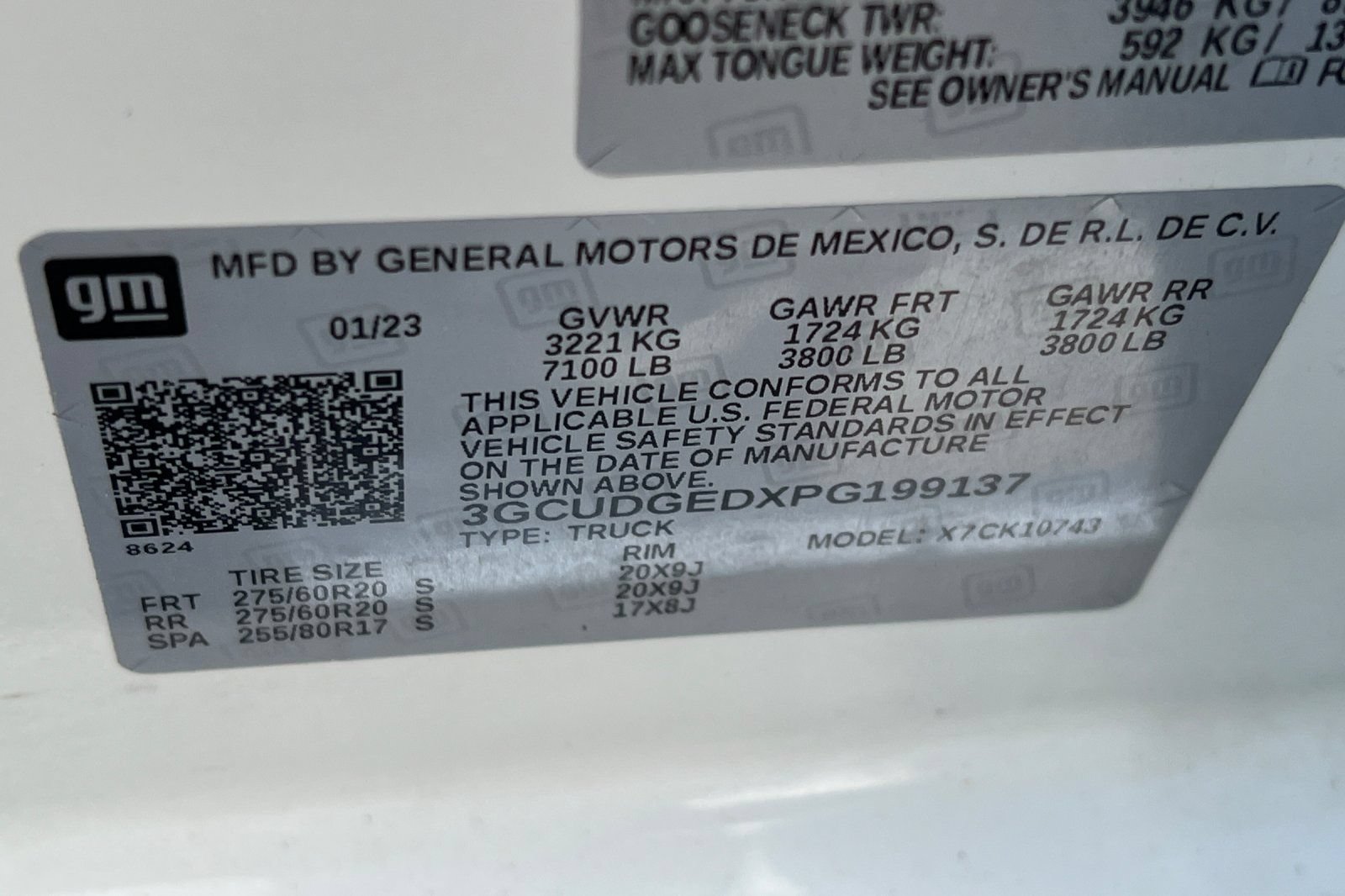Used 2023 Chevrolet Silverado 1500 LTZ w/ Technology Package AWD/4WD image 31