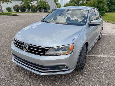 Used 2015 Volkswagen Jetta SE FWD image 9