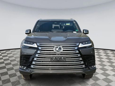 New 2025 Lexus LX 600 4WD w/ Luxury Package image 6