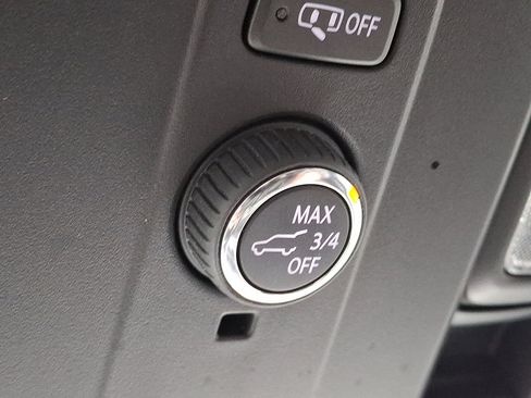 Used 2021 Chevrolet Tahoe LT image 28