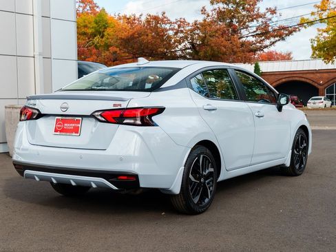 New 2025 Nissan Versa SR w/ Trunk Package image 6