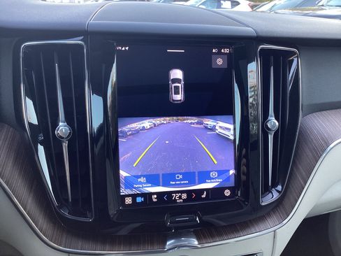 Certified 2022 Volvo XC60 B5 Momentum w/ Climate Package image 25