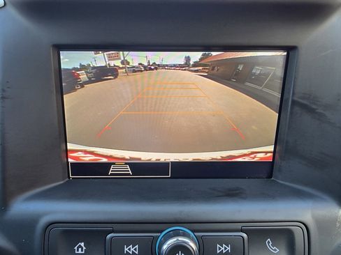 Used 2024 GMC Terrain SLE image 23