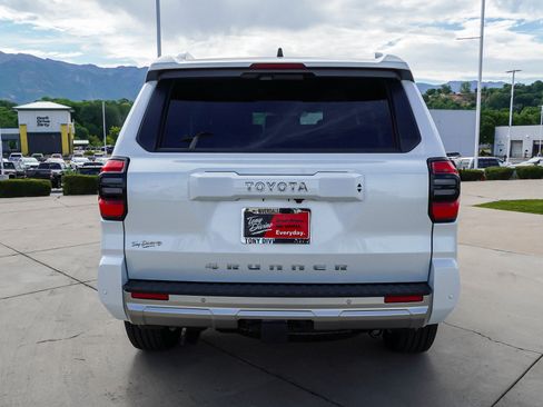 New 2026 Toyota 4Runner Limited AWD/4WD image 7