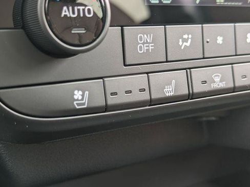 Used 2026 Subaru Outback Touring XT AWD/4WD image 22