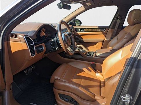 Used 2023 Porsche Cayenne S image 17