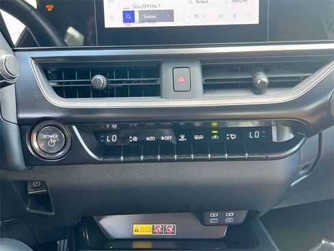Used 2025 Lexus UX 300h FWD image 17