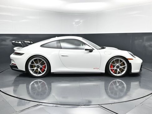 Certified 2024 Porsche 911 GT3 RWD image 9