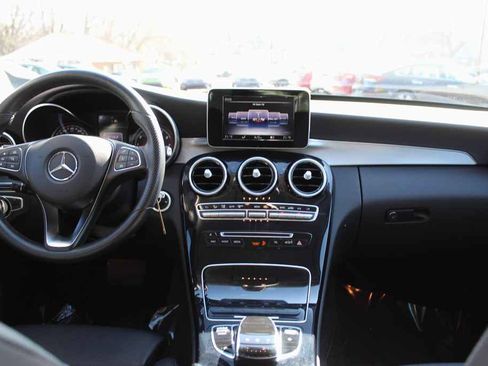 Used 2016 Mercedes-Benz C 300 4MATIC Sedan image 27