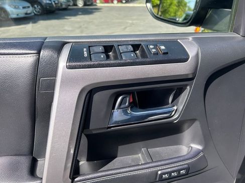 Used 2020 Toyota 4Runner Limited AWD/4WD image 11