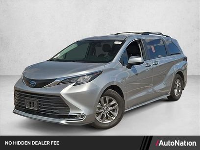 Used 2022 Toyota Sienna XLE