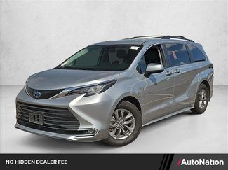 Used 2022 Toyota Sienna XLE FWD video 1