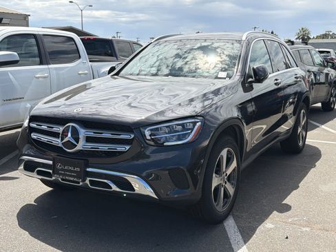 Used 2022 Mercedes-Benz GLC 300 image 2