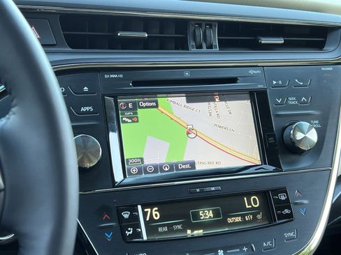 Used 2017 Toyota Avalon XLE FWD image 18