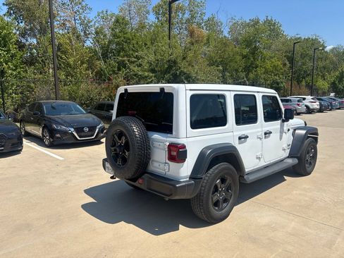 Used 2021 Jeep Wrangler Unlimited Sport w/ Sun And Sound Package AWD/4WD image 6